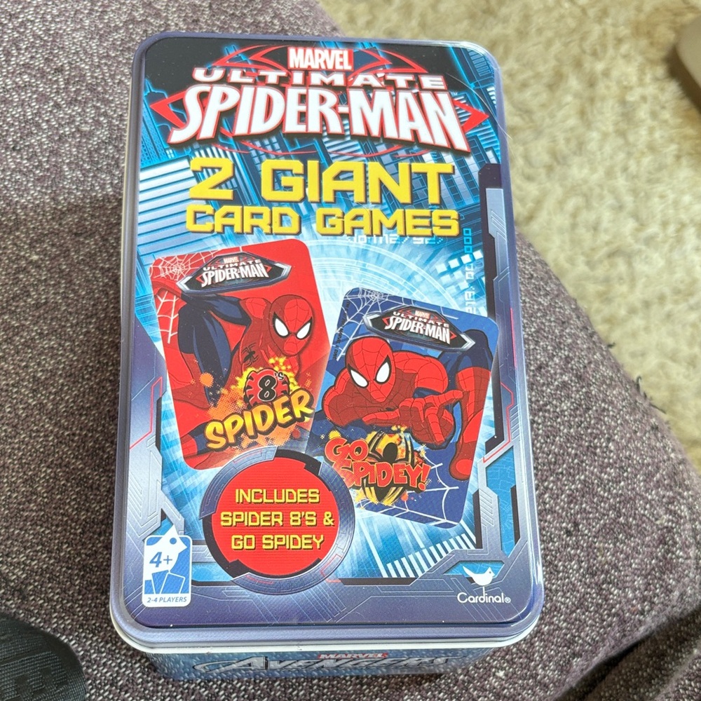 Marvel Ultimate Spider-Man Card Game Set - Red and Blue